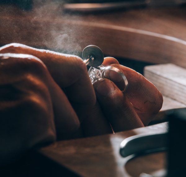 Peeling useless parts of a jewelry
